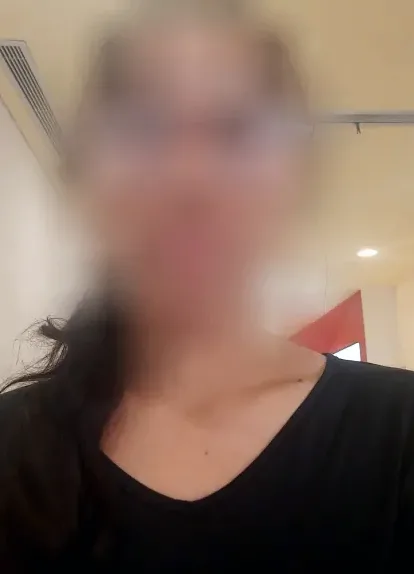 Cara, 39