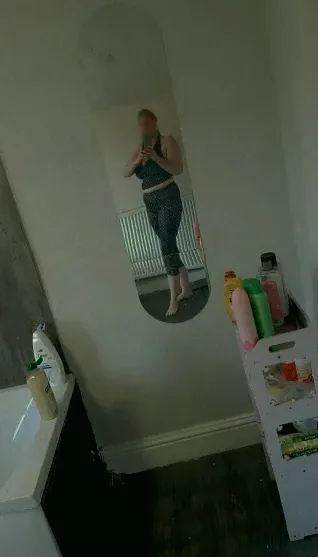 Yvonne, 40