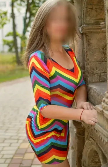Zeynep, 37